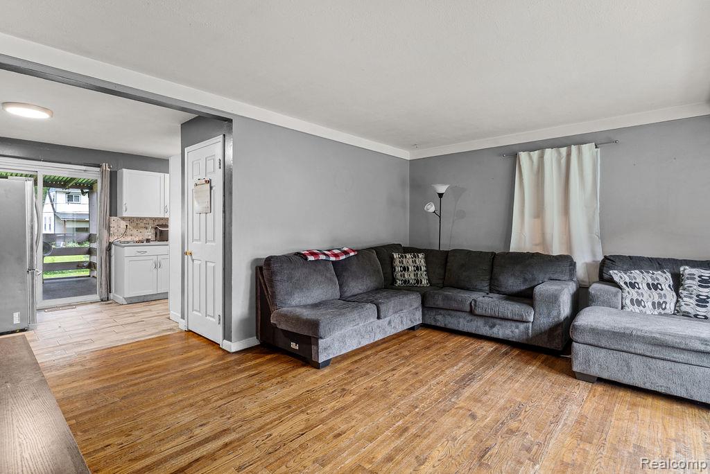 5481 Hanley, Waterford, MI 48327 — Photo 7