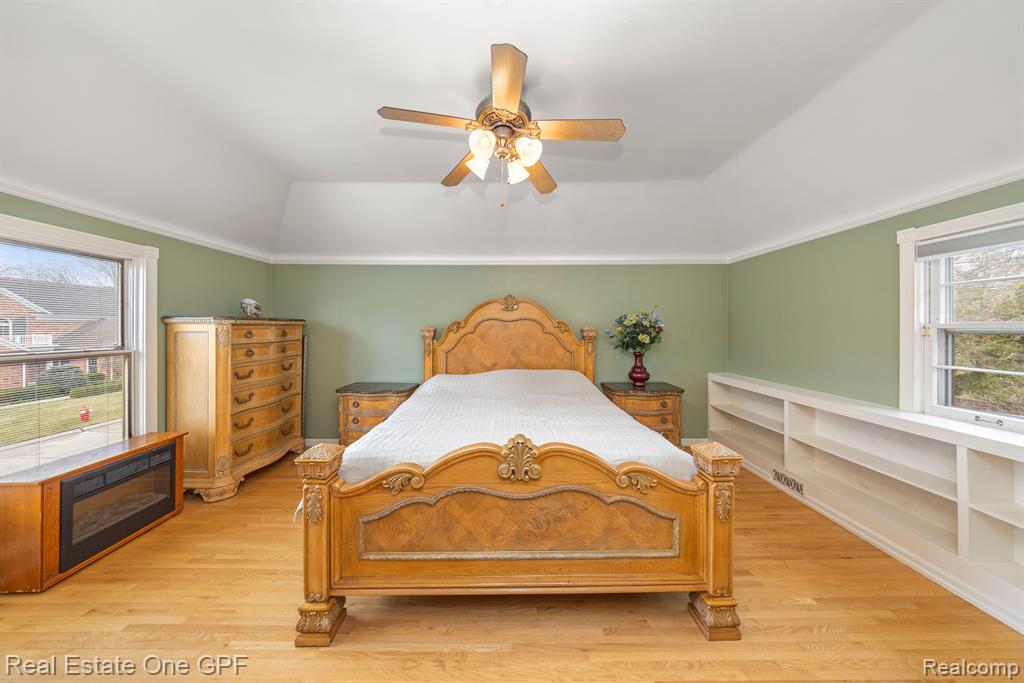 6 ELMSLEIGH Lane, Grosse Pointe, MI 48230 — Photo 24