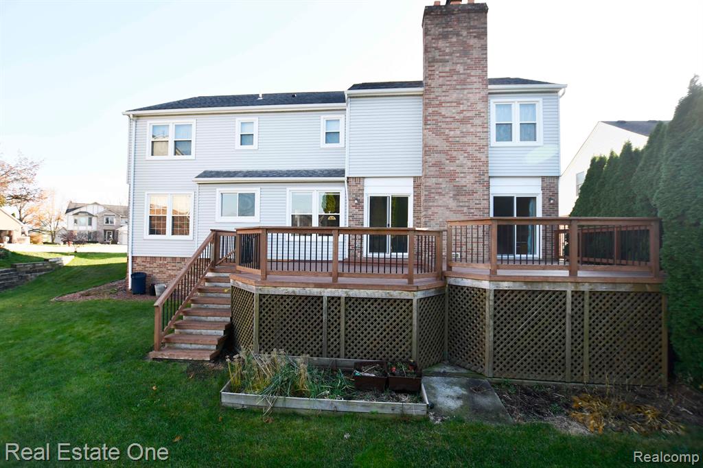 685 ESSEX Drive, Rochester Hills, MI 48307 — Photo 44