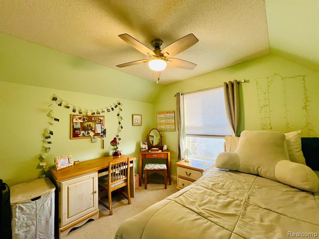 704 HAYSTACK Drive, Linden, MI 48451 — Photo 47