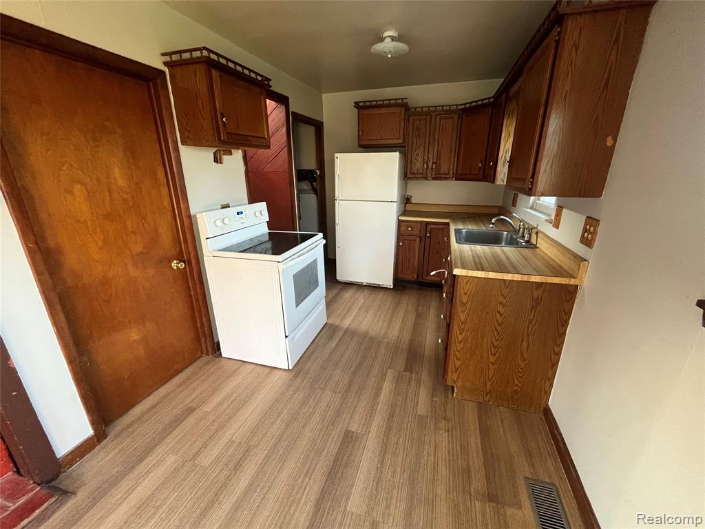 4218 Babcock #3 Road, Lexington, MI 48450 — Photo 26