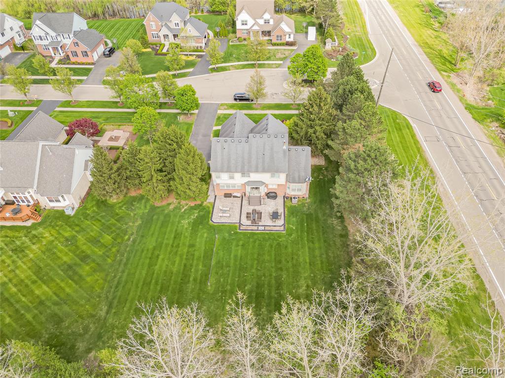 5221 Sandlewood Drive, Commerce Twp, MI 48382 — Photo 77