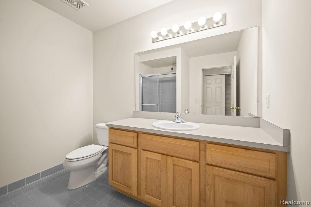 43120 Creek Court, 81, Clinton Twp, MI 48038 — Photo 26