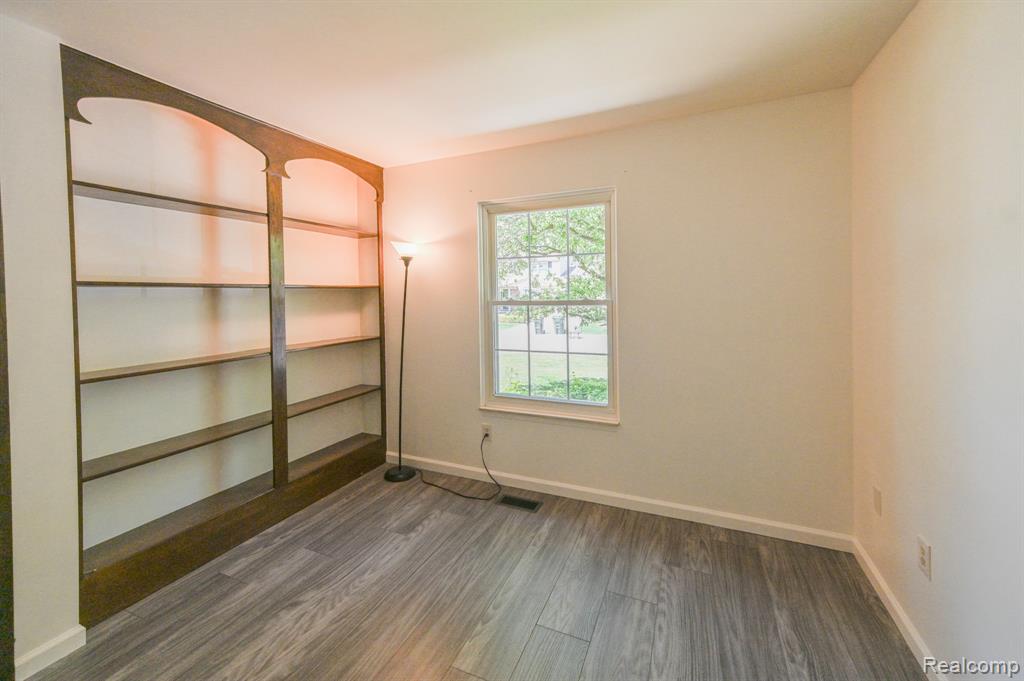 611 Ten Point Drive, Rochester Hills, MI 48309 — Photo 2