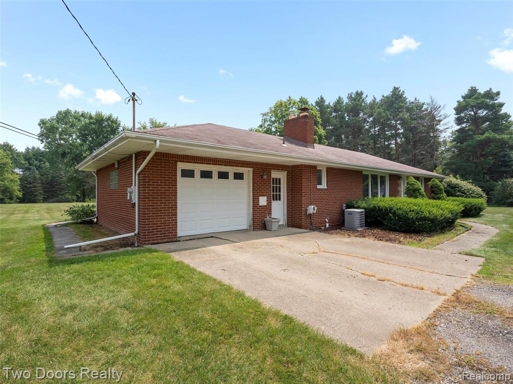 7137 Blankenship Circle, Davison, MI 48423 — Photo 2