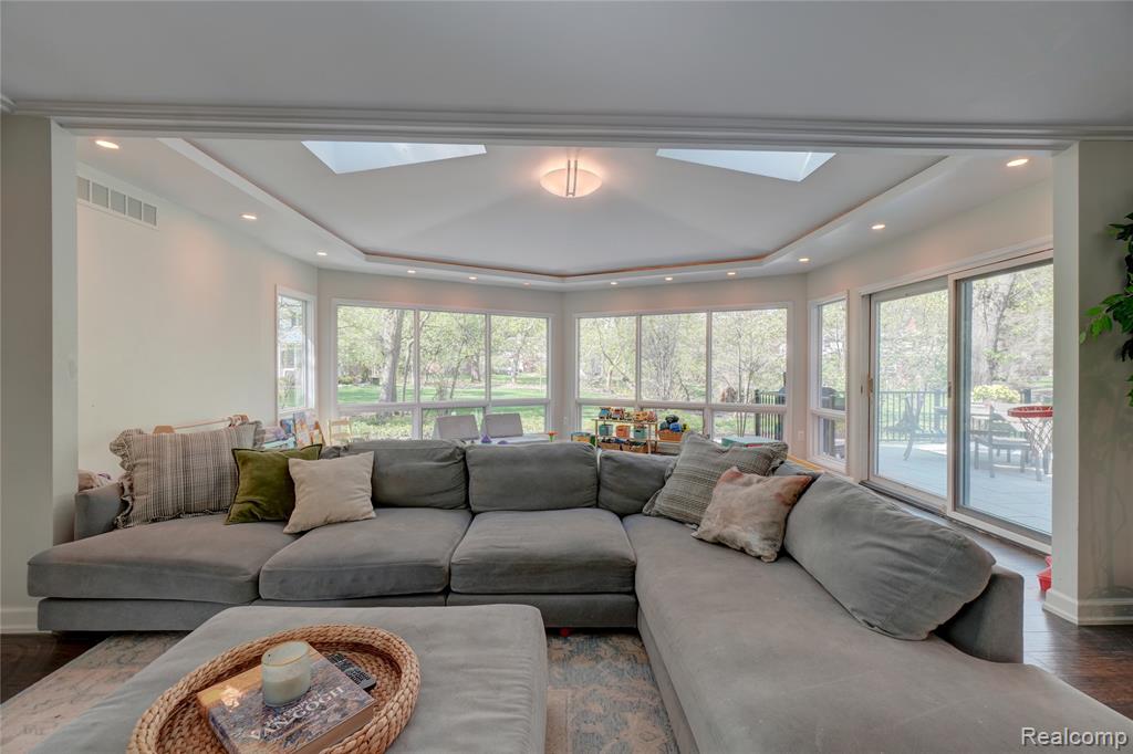 19341 Devonshire Street, Beverly Hills, MI 48025 — Photo 17