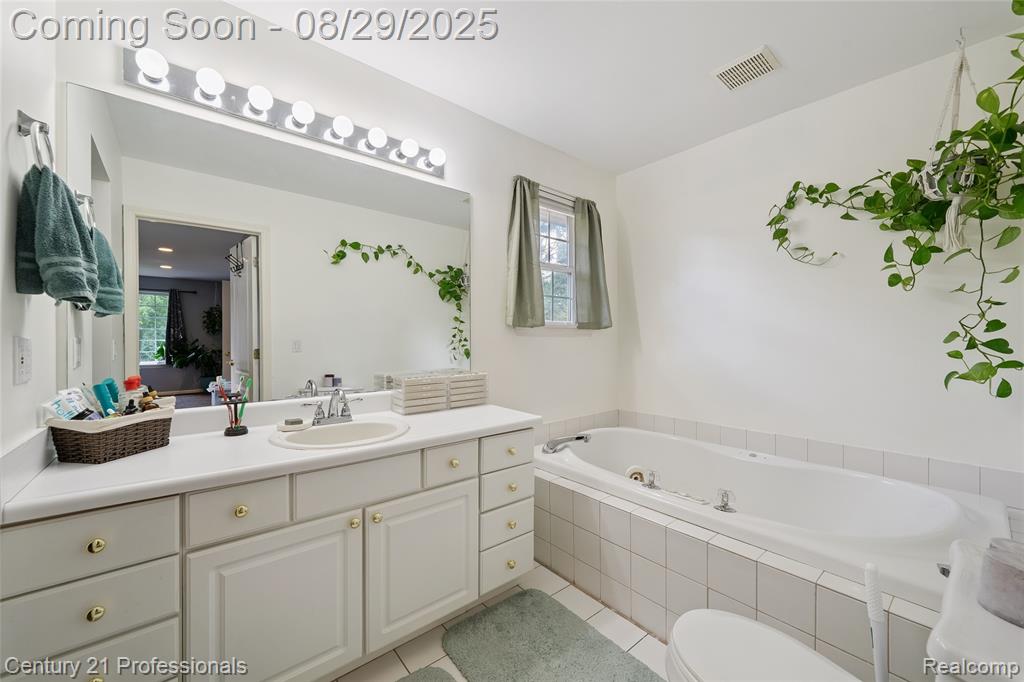 5455 Westview Road, Clarkston, MI — Photo 24