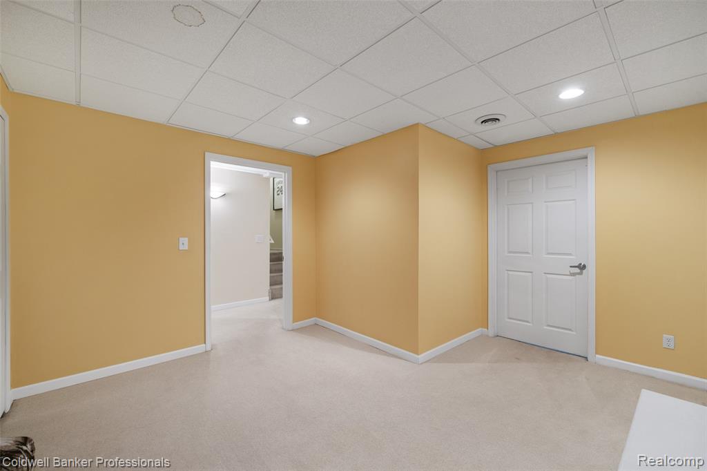 4881 Spring Meadow Drive, Clarkston, MI 48348 — Photo 39