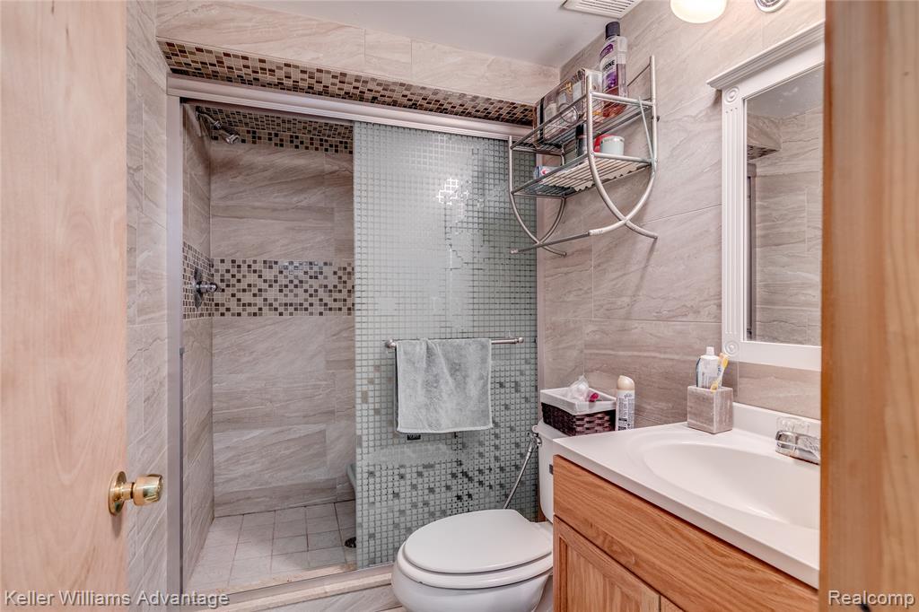 7308 Orchard Avenue, Dearborn, MI 48126 — Photo 32