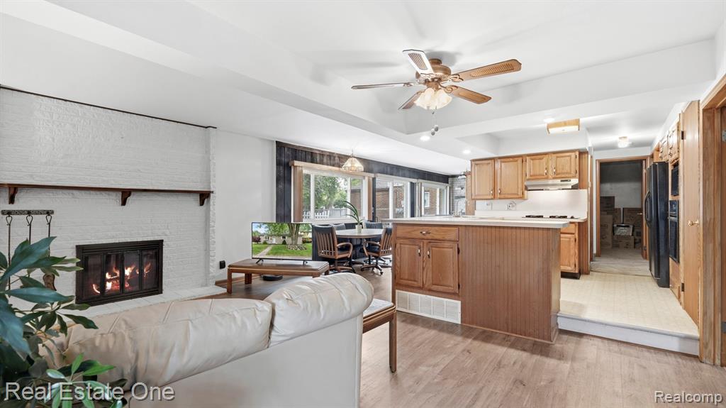 9384 Elaine Court, Taylor, MI 48180 — Photo 5