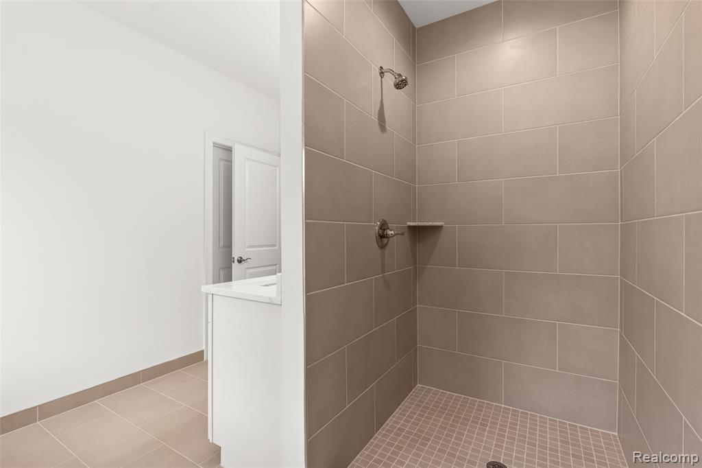 1487 ST JAMES Boulevard, Ann Arbor, MI 48108 — Photo 22