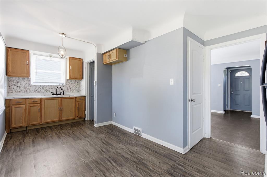 5918 Cadieux Road, Detroit, MI 48224 — Photo 5
