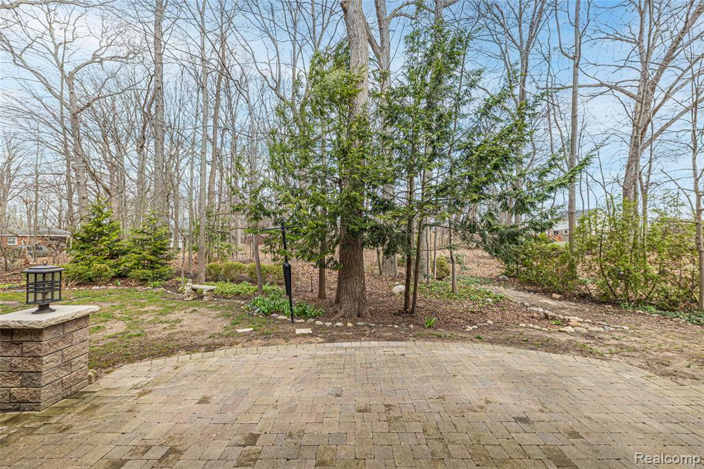 734 Lake Ridge Road, Rochester Hills, MI 48307 — Photo 3