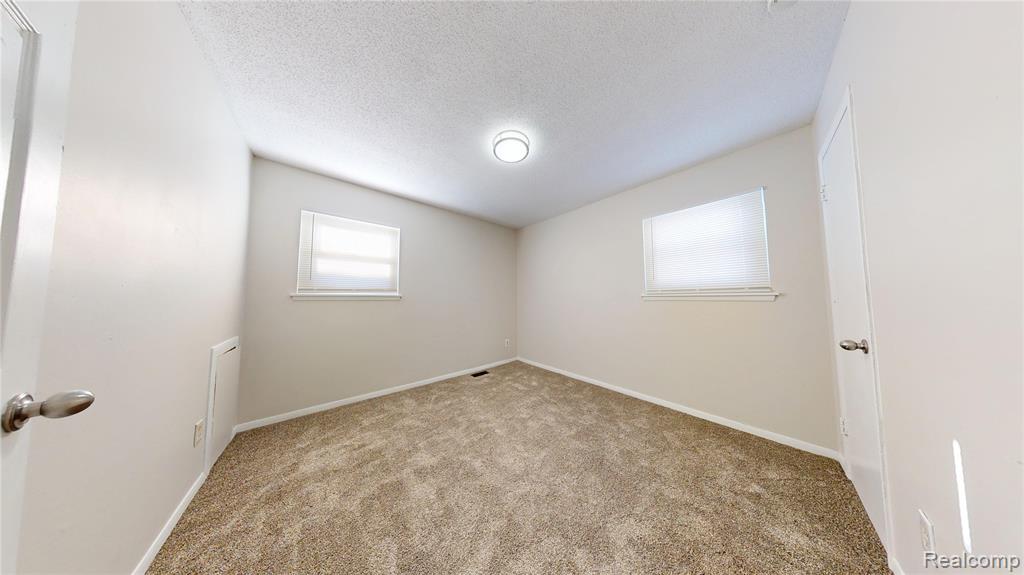 733 Livingston Avenue, Pontiac, MI 48340 — Photo 11