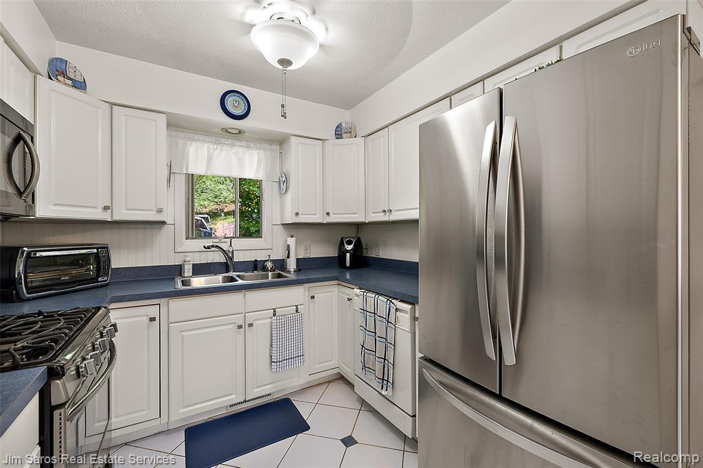11113 Perch Lake Drive W, Cement City, MI 49233 — Photo 15