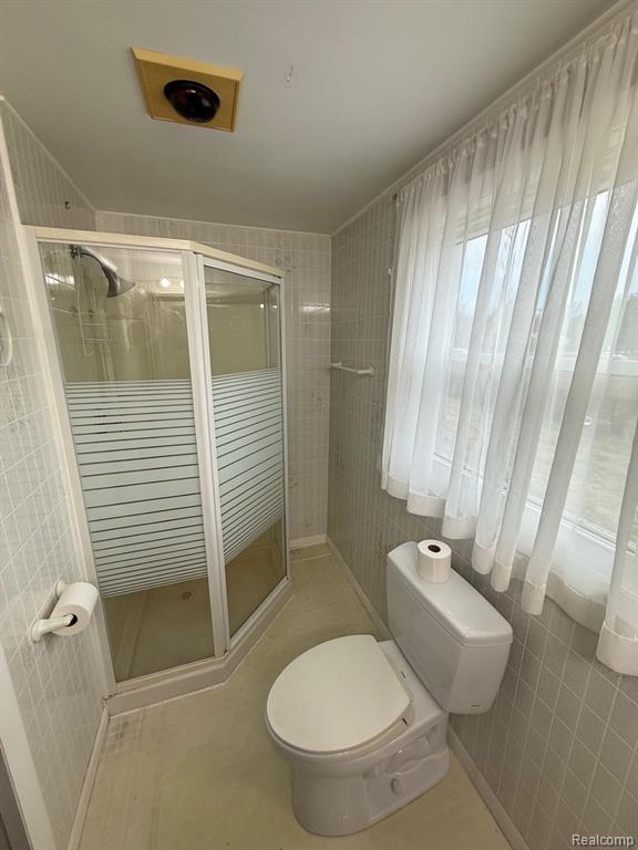 2329 Seymour Road, Swartz Creek, MI 48473 — Photo 11