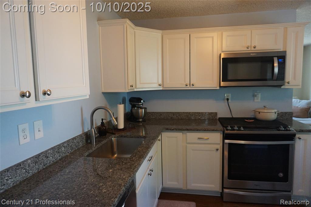3657 Coleport Street, Orion, MI — Photo 9