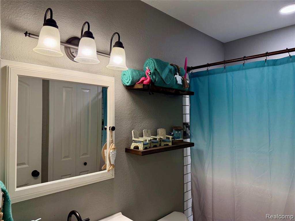 29589 Jefferson Avenue, 15, Gibraltar, MI — Photo 17