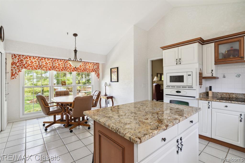 39508 VILLAGE RUN Drive, Northville, MI 48168 — Photo 14