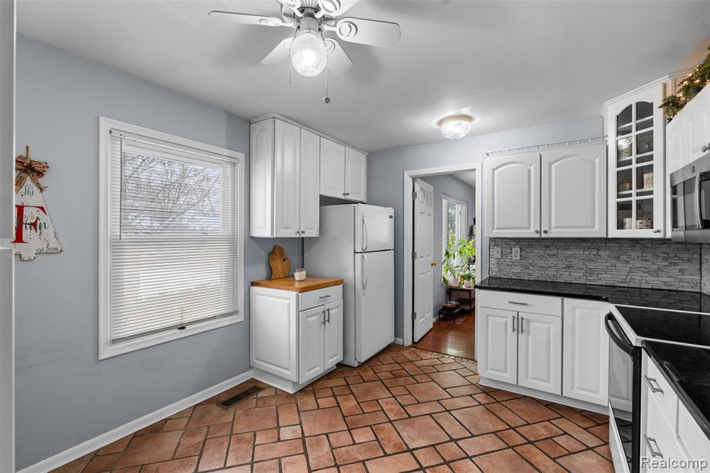 6404 Richalle Street, Brighton, MI 48116 — Photo 14