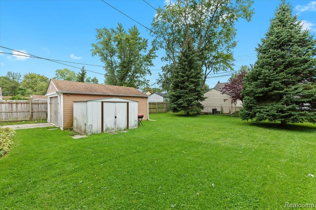 4069 GRIFFITH Avenue, Berkley, MI 48072 — Photo 19