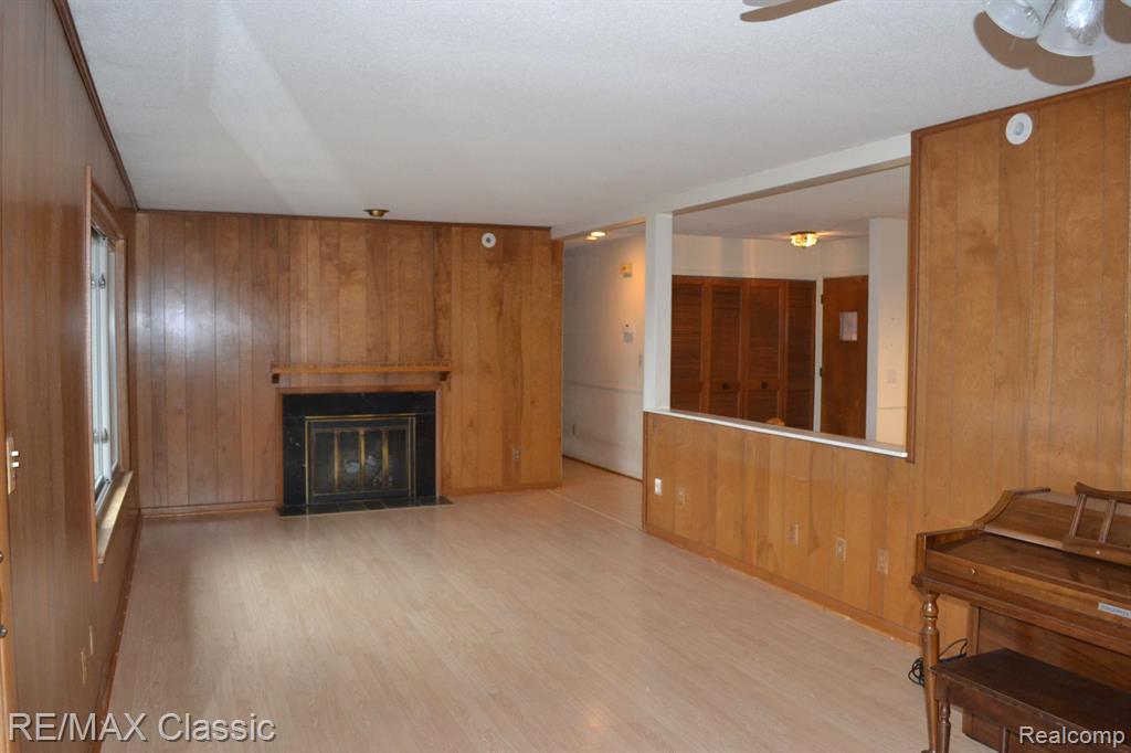 5197 SURFWOOD Drive, Commerce Twp, MI 48382 — Photo 8