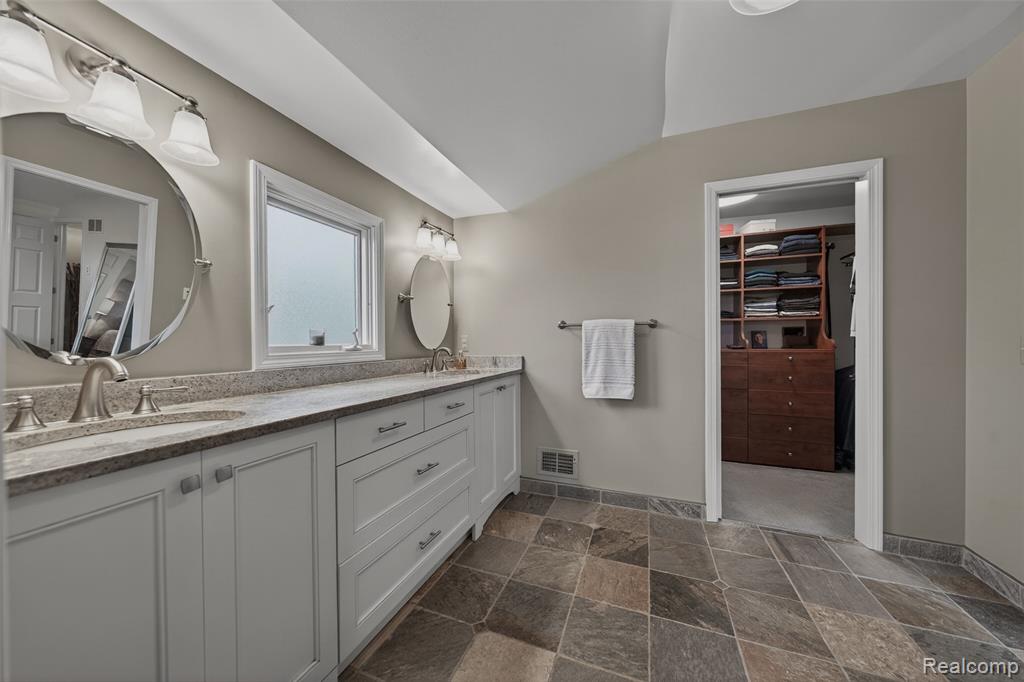 16265 Locherbie Avenue, Beverly Hills, MI 48025 — Photo 23