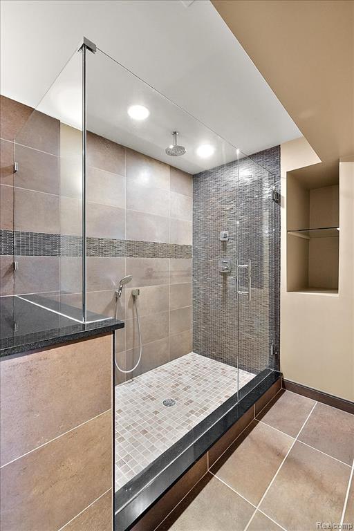 43054 Oxford Court, Novi, MI — Photo 21