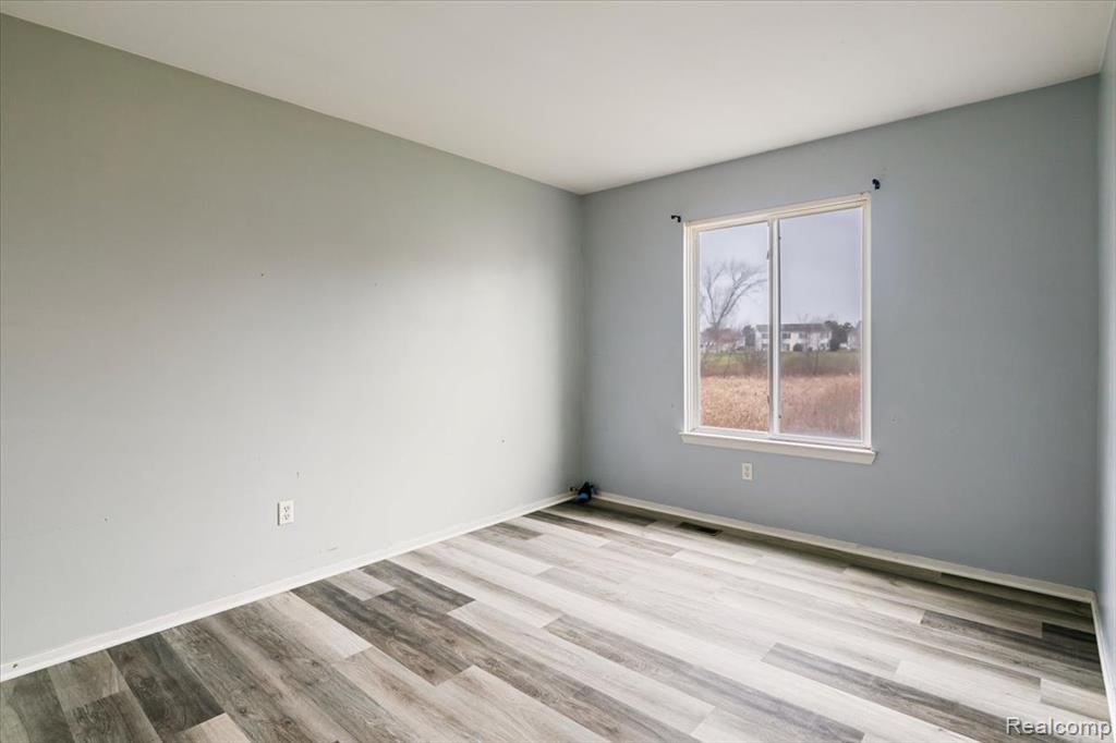 9542 Overlook Court, Grand Blanc, MI 48439 — Photo 12