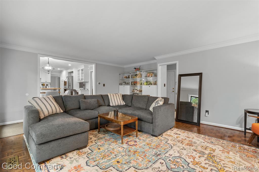 840 S Oxford Road, Grosse Pointe Woods, MI 48236 — Photo 23