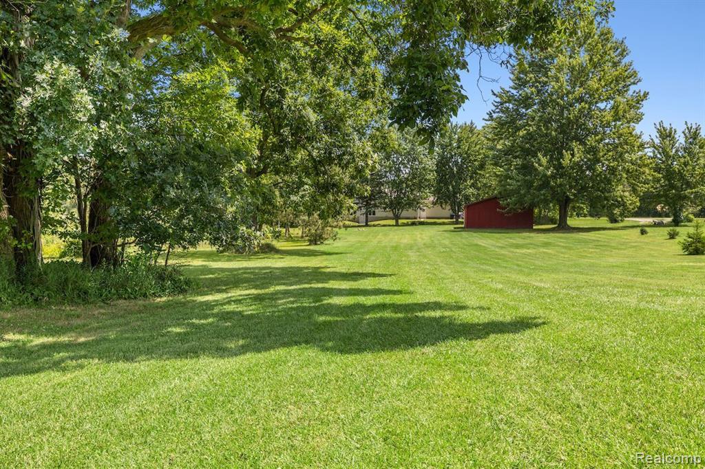 8622 S BYRON Road, Gaines Vlg, MI 48436 — Photo 25