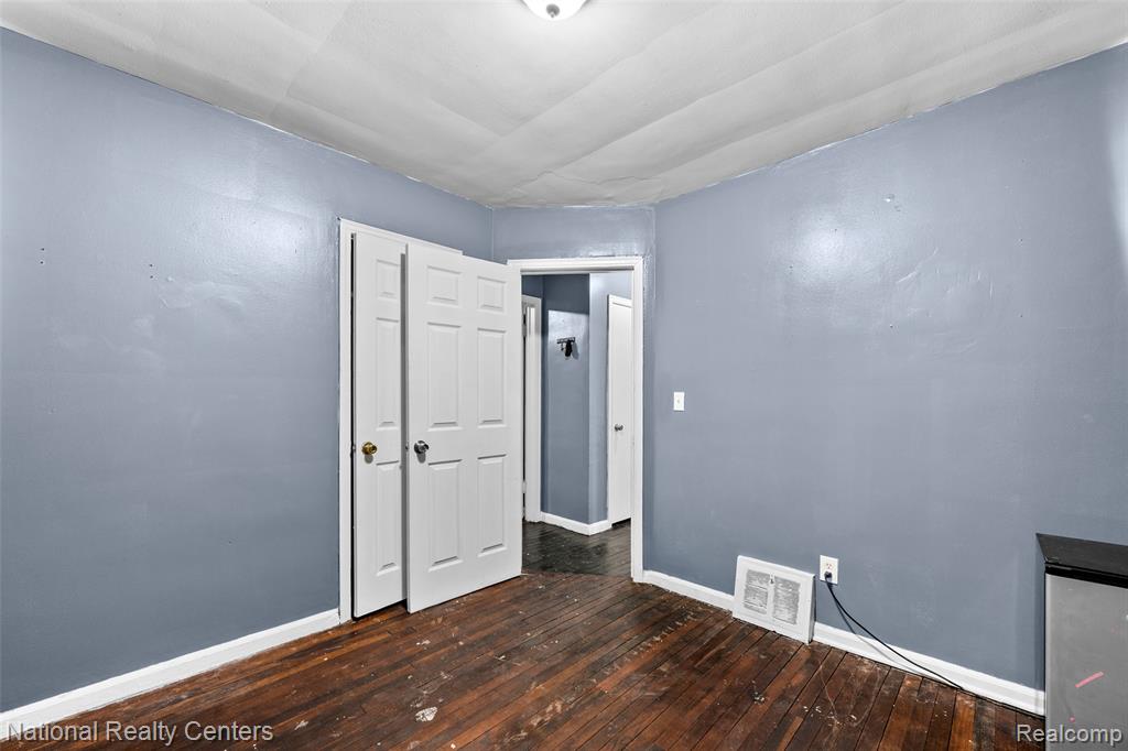 6530 Brace Street, Detroit, MI 48228 — Photo 17