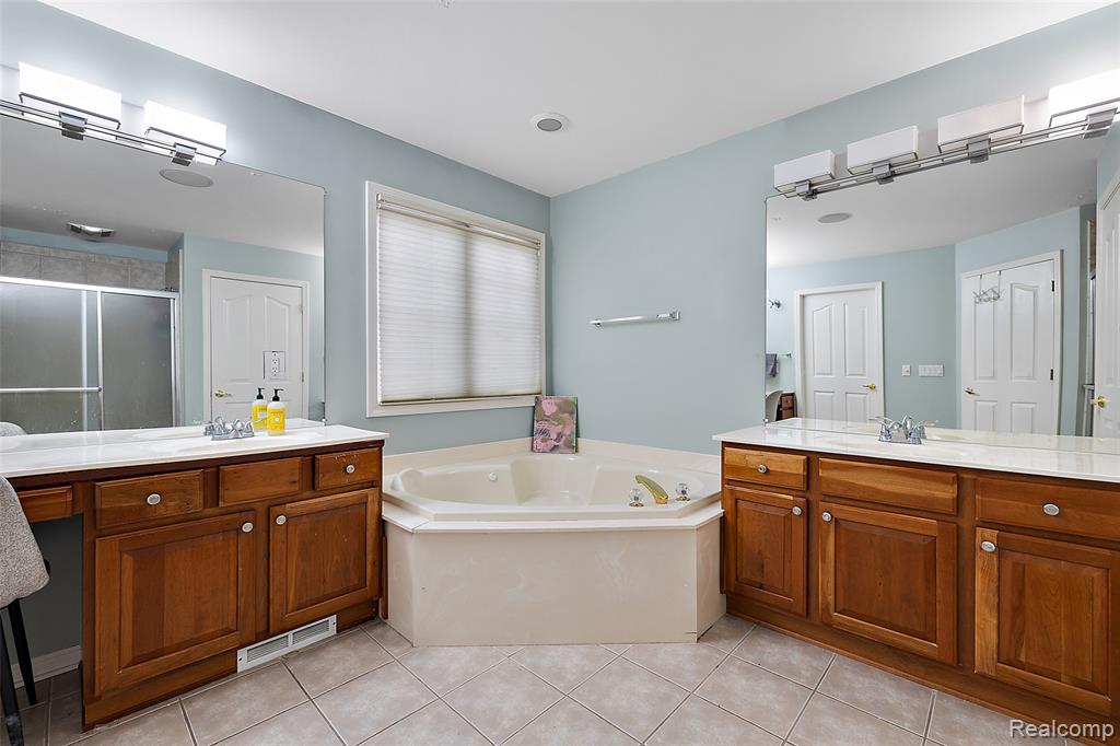3961 Ridgemonte Court, Rochester, MI 48306 — Photo 23