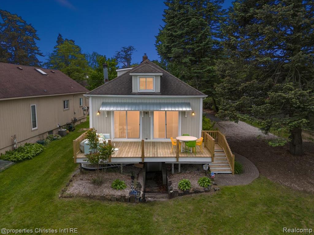 600 Wolverine Drive, Walled Lake, MI 48390 — front exterior