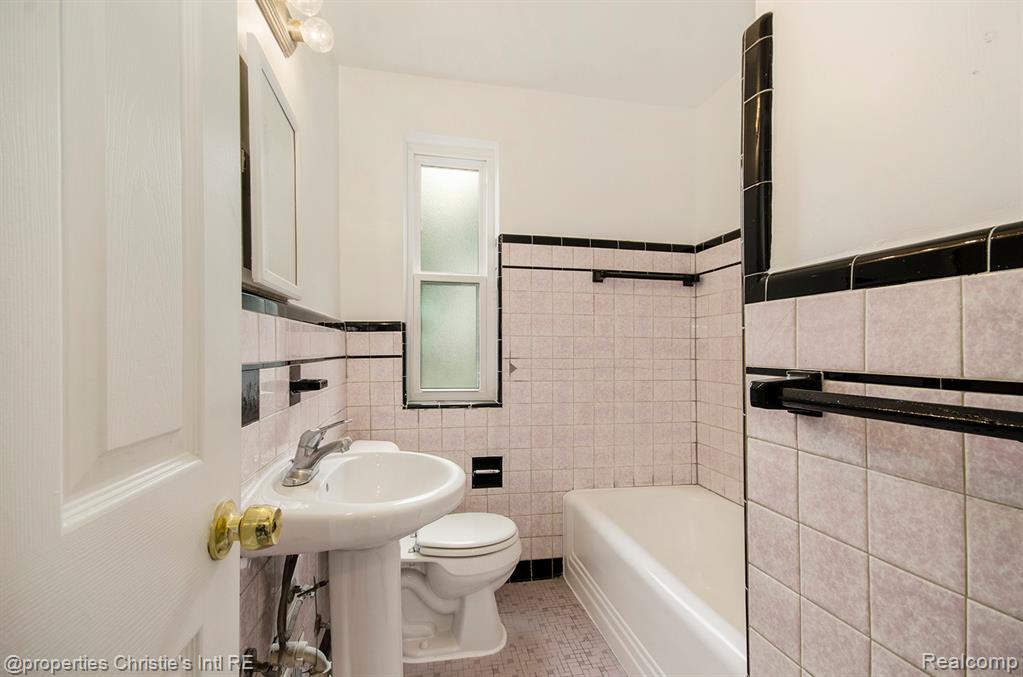 4356 HARVARD Road, Detroit, MI 48224 — Photo 12