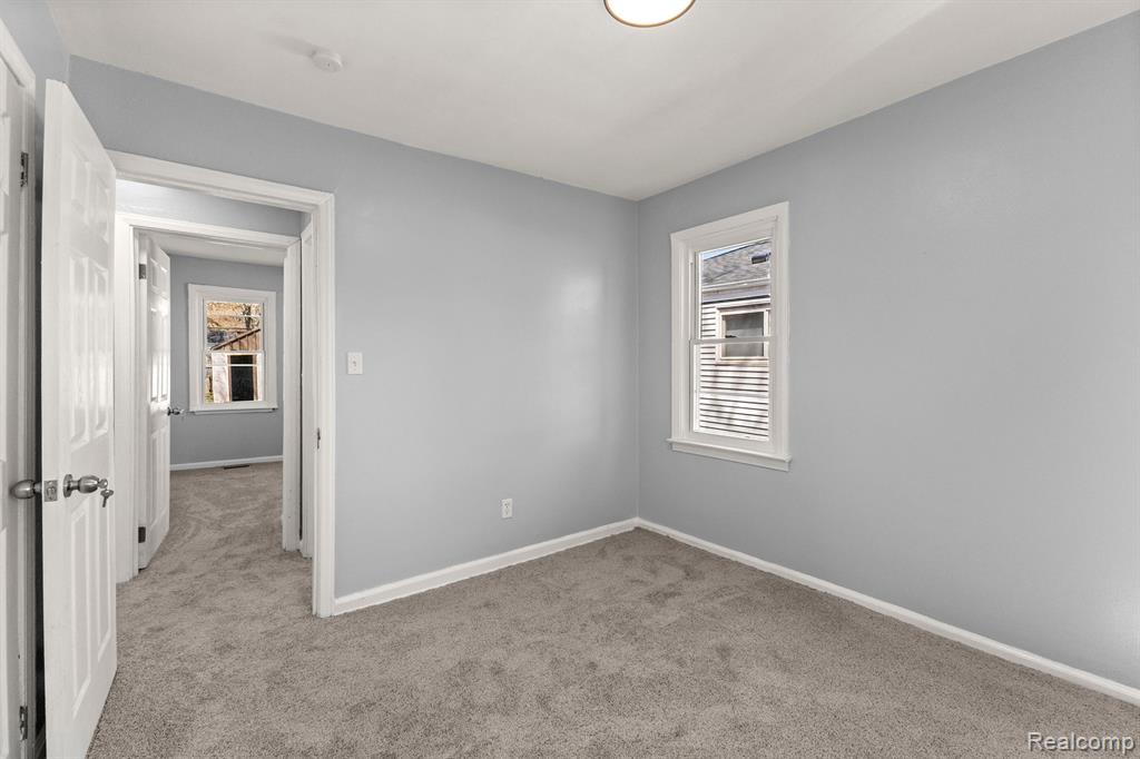 4924 ZIEGLER Street, Dearborn Heights, MI 48125 — Photo 13