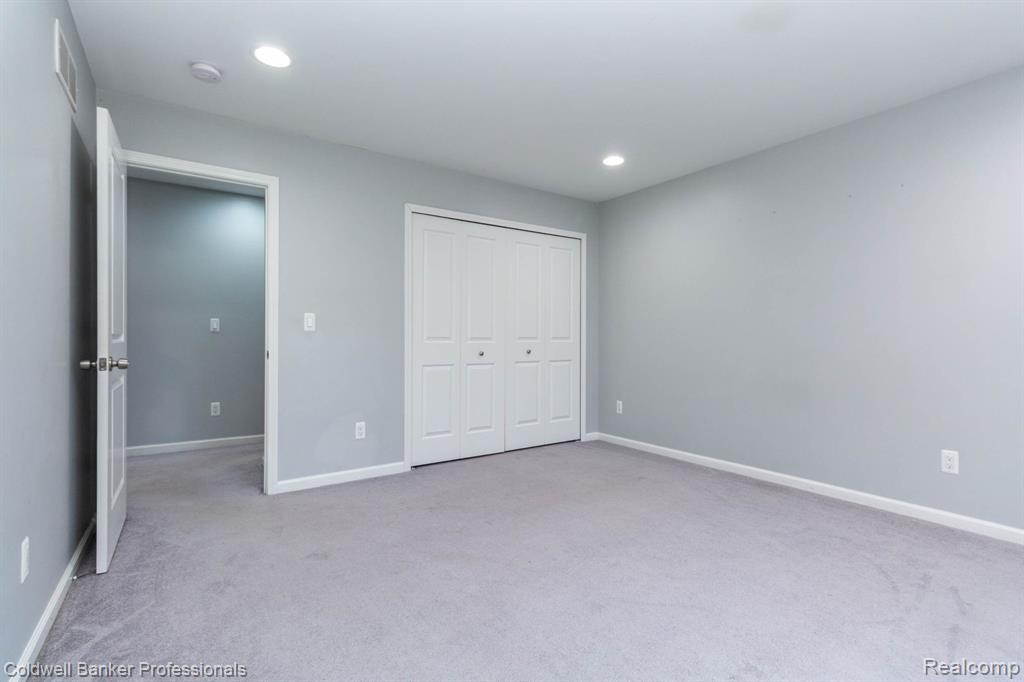 829 N Dorchester Avenue, Royal Oak, MI 48067 — Photo 41