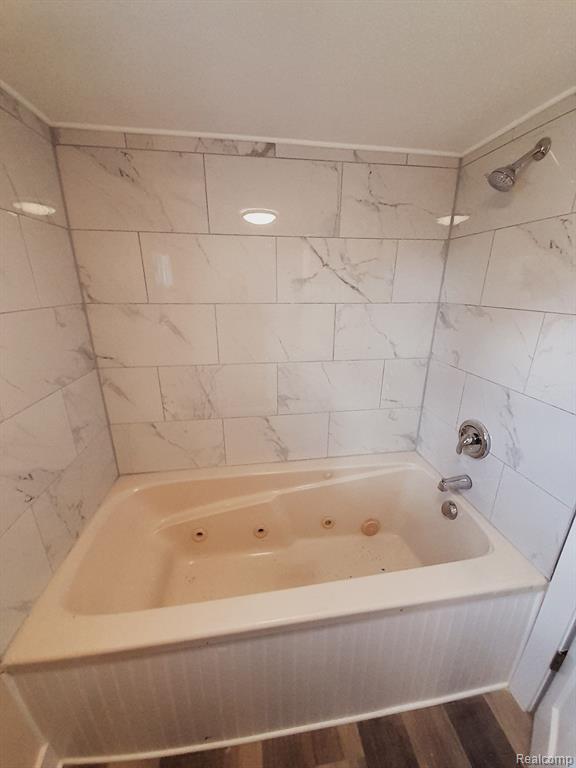 4098 E CARPENTER Road, Flint, MI 48506 — Photo 15