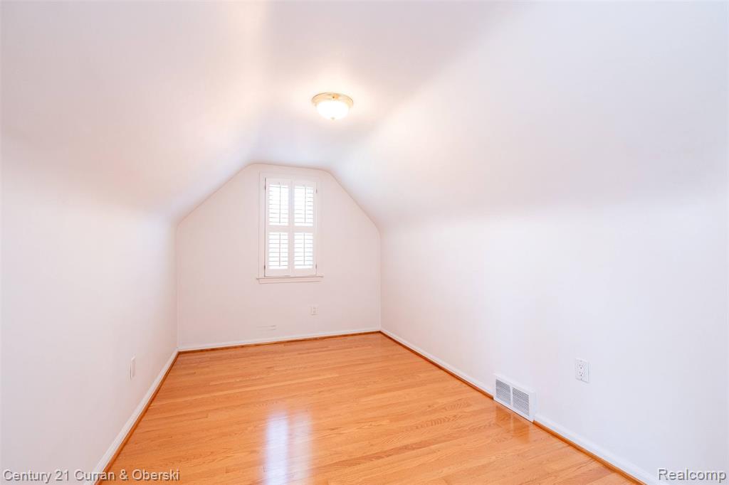 11700 Farley, Redford, MI 48239 — Photo 35