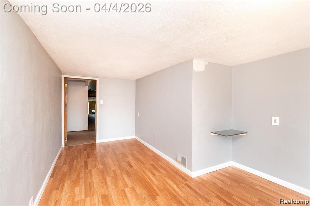 11603 KLINGER Street, Hamtramck, MI 48212 — Photo 16