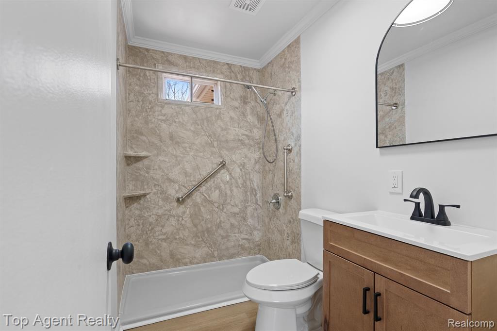 3986 BEECHGROVE Drive, Waterford, MI 48328 — Photo 15