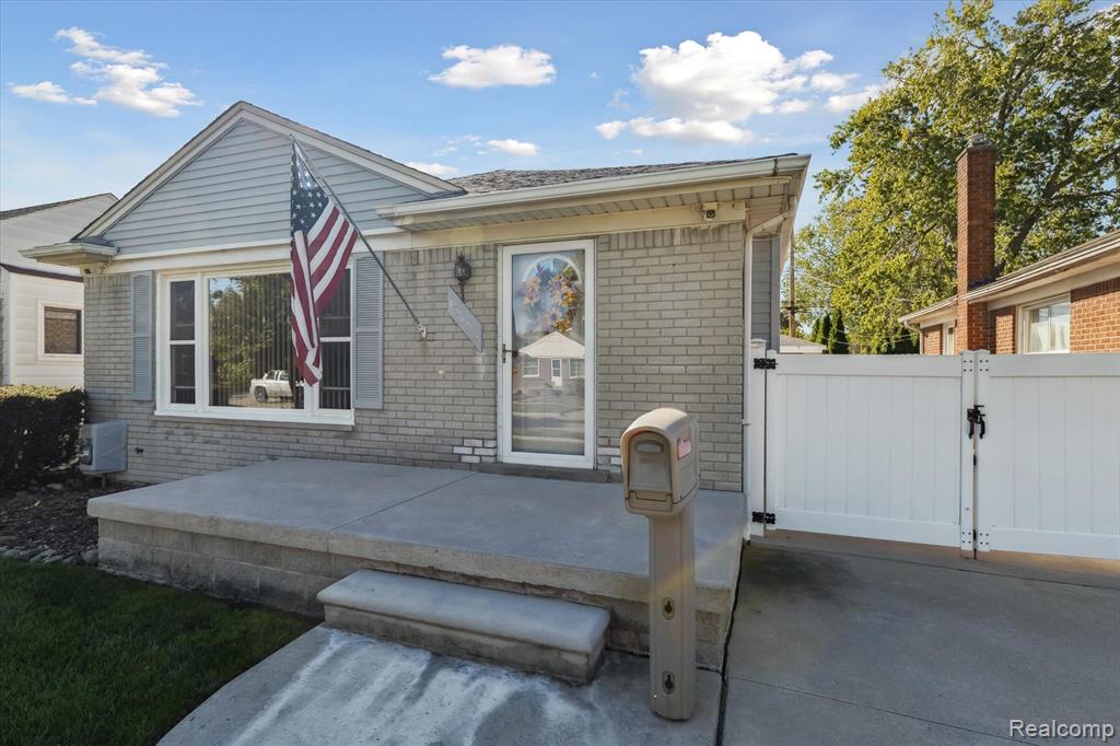 13121 Orchard Road, Southgate, MI 48195 — Photo 3