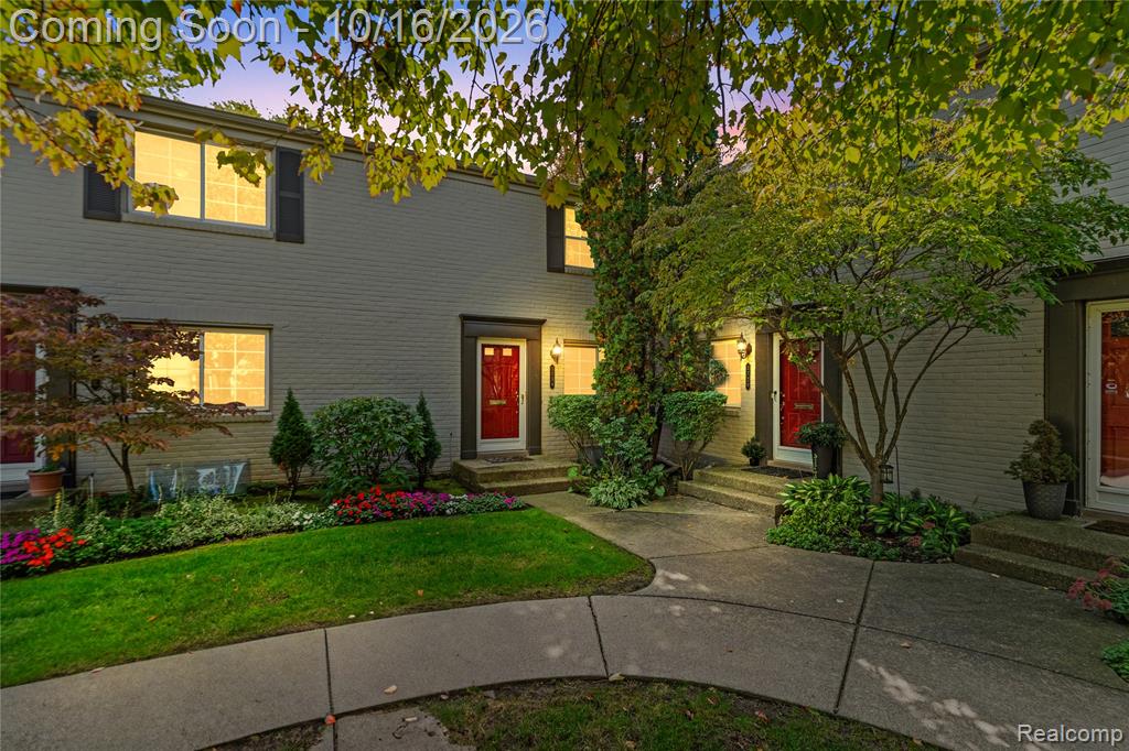 1734 Graefield Road, Birmingham, MI 48009
