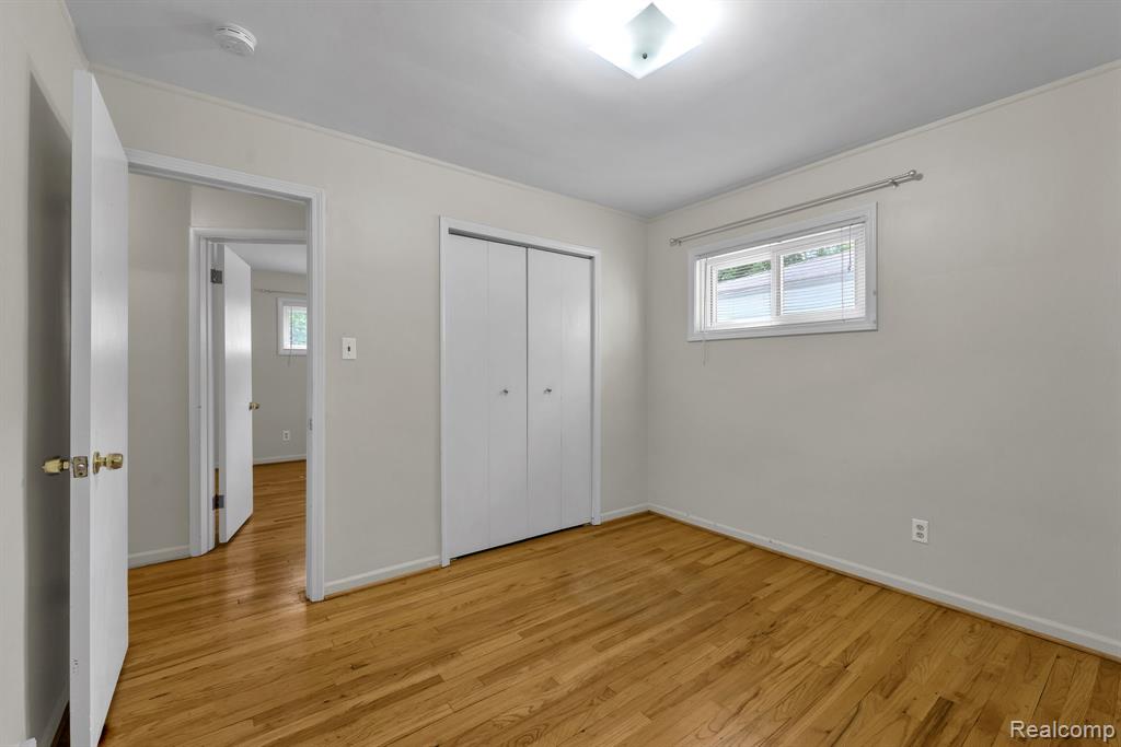 18257 Indian, Redford, MI 48240 — Photo 16