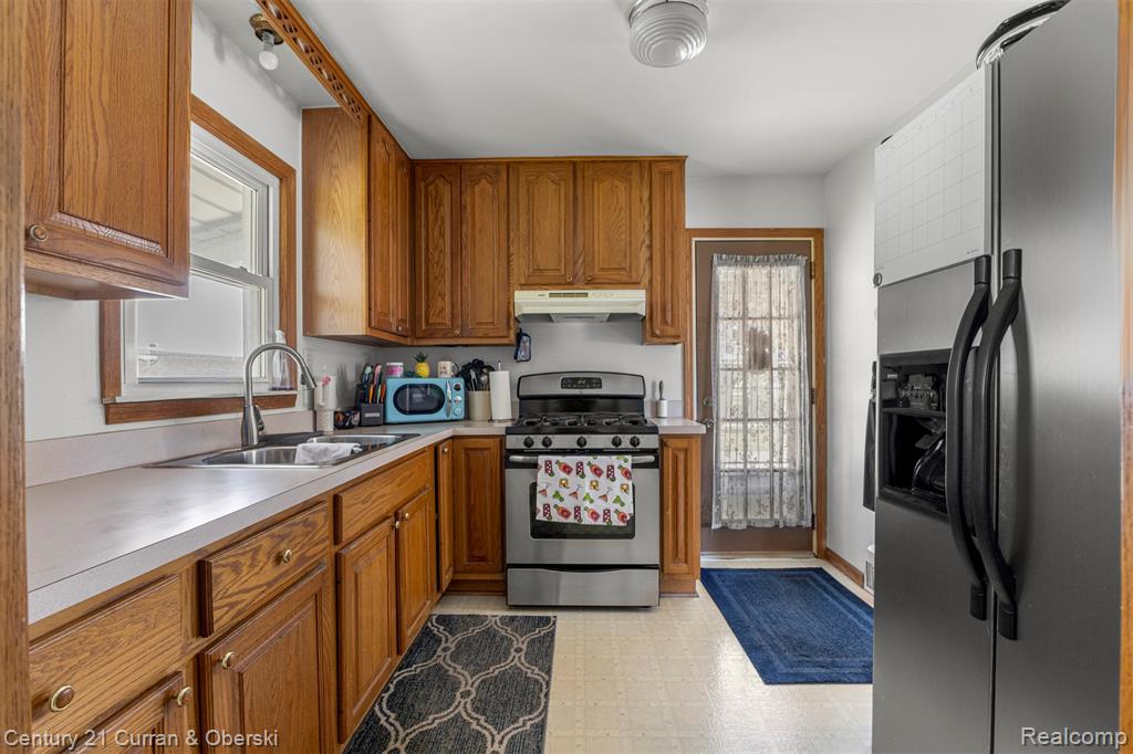 6141 N Gulley Road, Dearborn Heights, MI 48127 — Photo 7