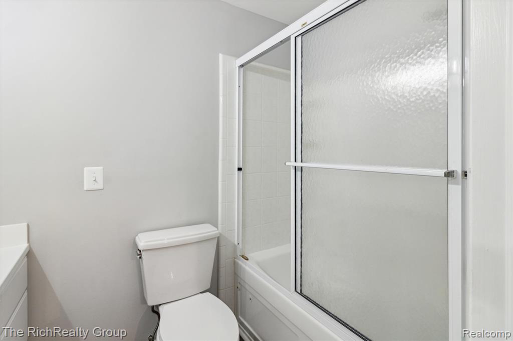 43101 LANCELOT Drive, Canton, MI 48188 — Photo 33