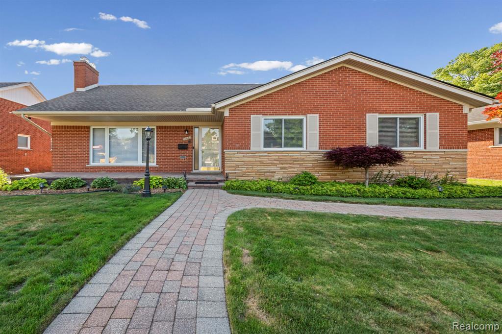 20085 Wedgewood Drive, Grosse Pointe Woods, MI 48236 — Photo 3
