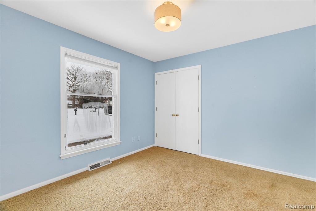 8378 OLD PLANK Road, Grand Blanc, MI 48439 — Photo 37