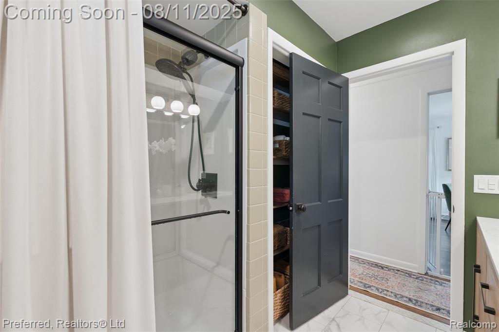 562 Burns Road, Milford, MI 48381 — Photo 20