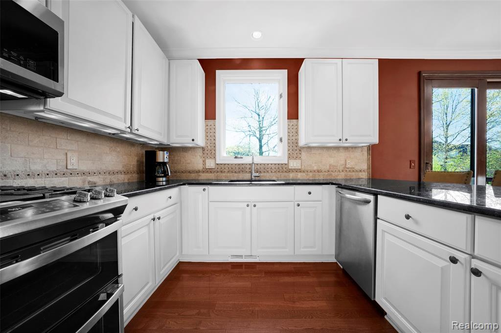 61036 Winterberry Drive, Washington, MI — Photo 21